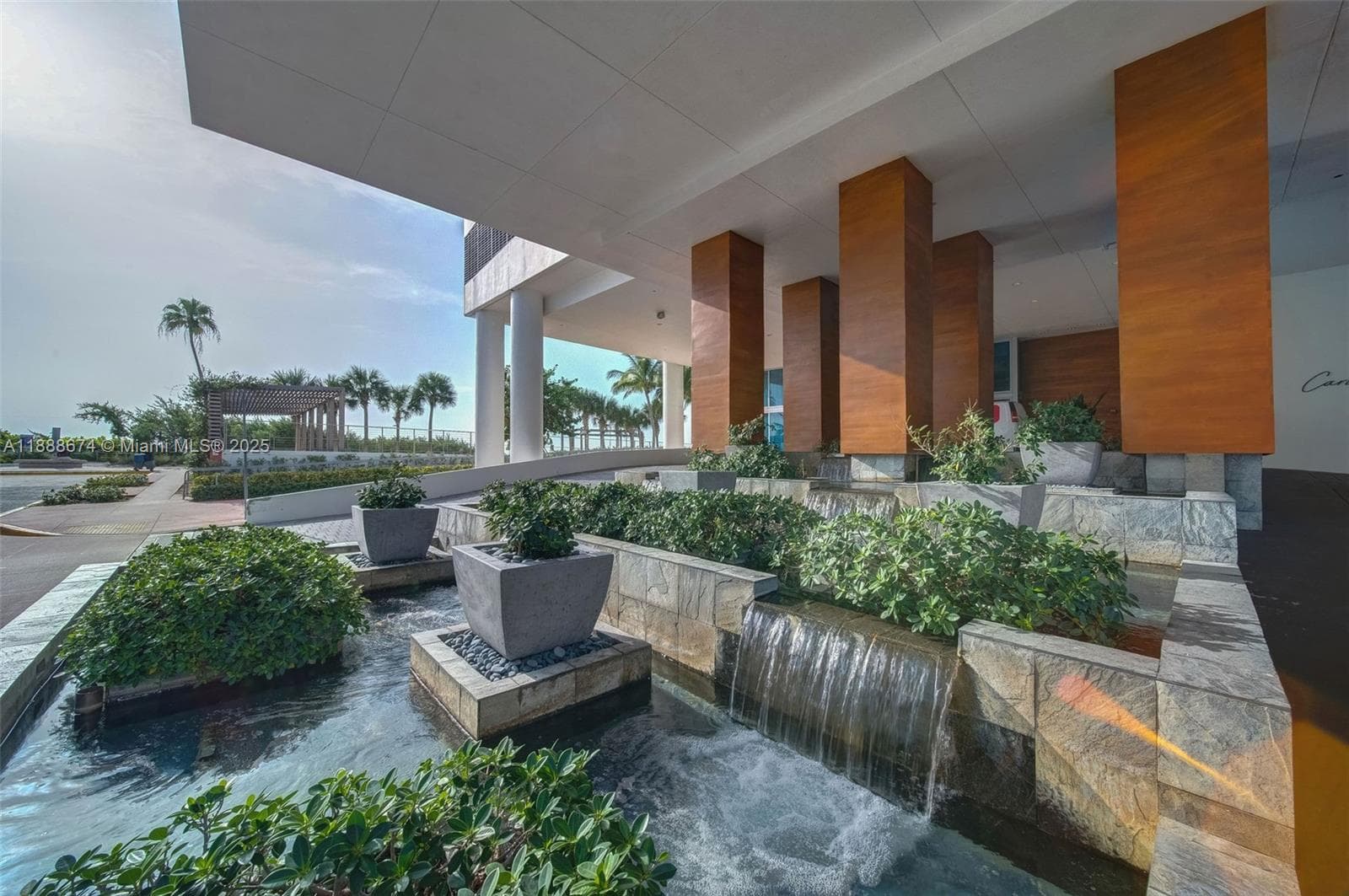 Carillon Miami Beach · #1610 in Miami Beach - Photo 27