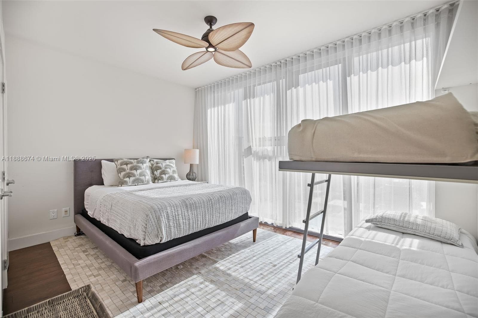 Carillon Miami Beach · #1610 in Miami Beach - Photo 17