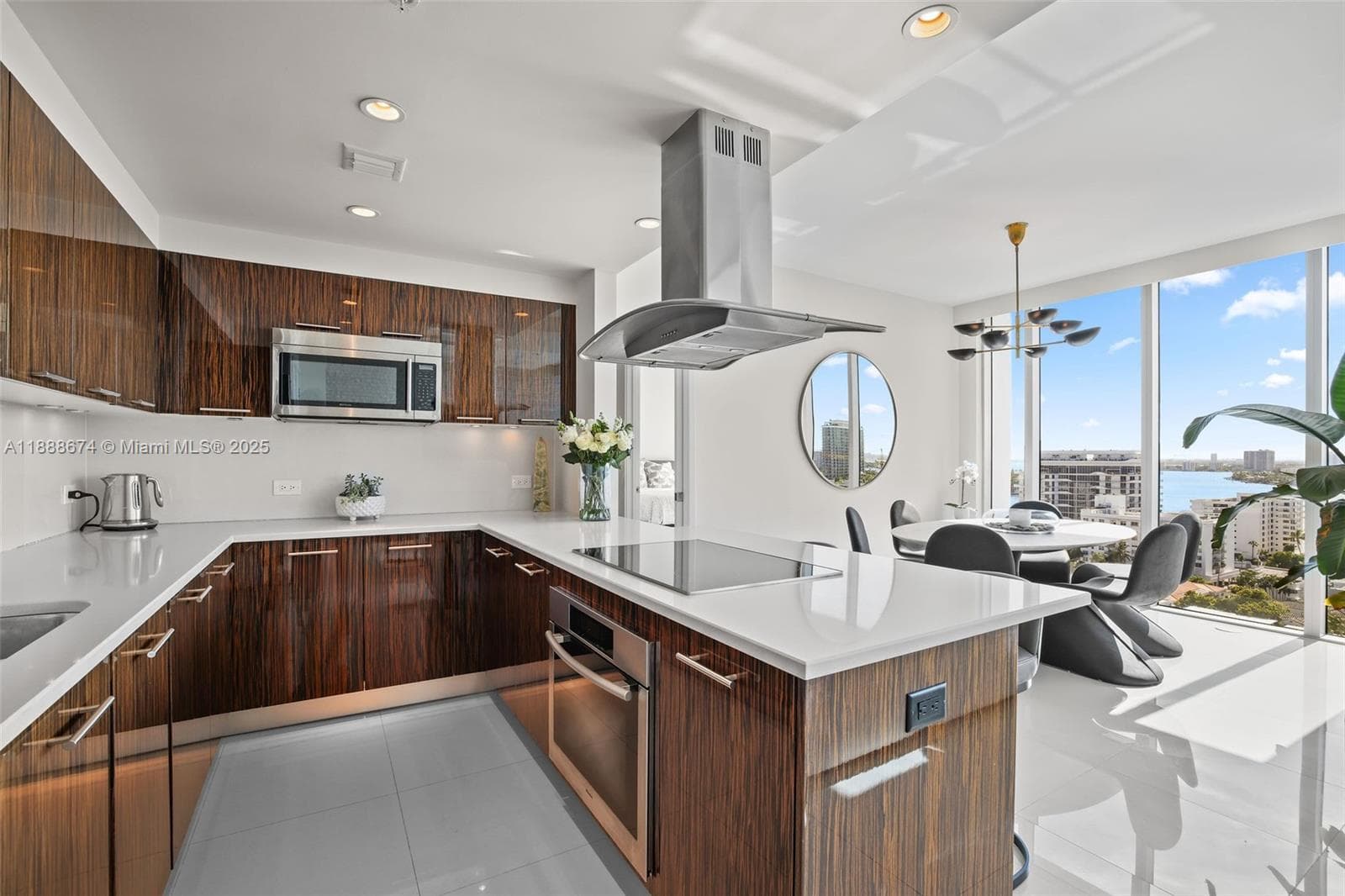 Carillon Miami Beach · #1610 in Miami Beach - Photo 7