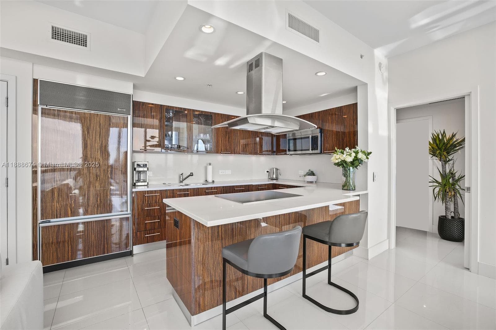 Carillon Miami Beach · #1610 in Miami Beach - Photo 14