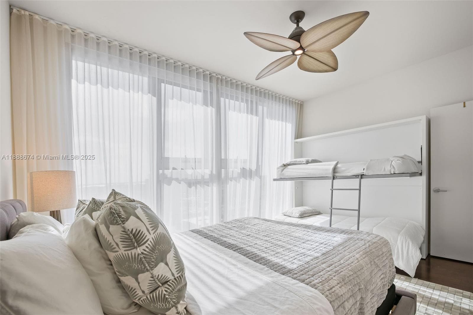 Carillon Miami Beach · #1610 in Miami Beach - Photo 18