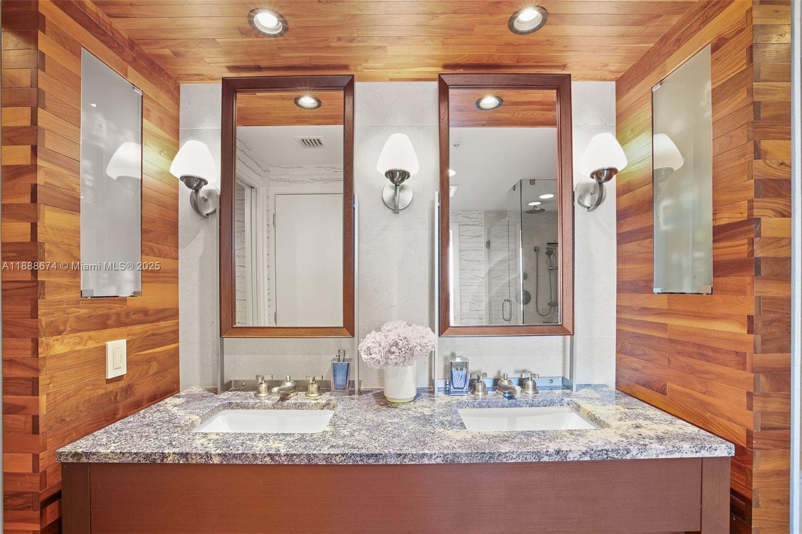Carillon Miami Beach · #1610 in Miami Beach - Photo 15