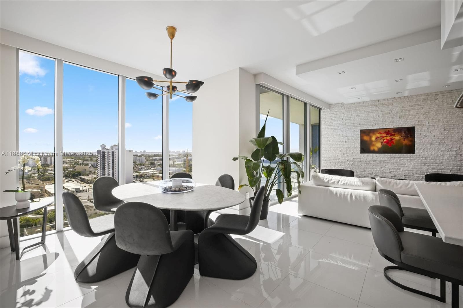 Carillon Miami Beach · #1610 in Miami Beach - Photo 4