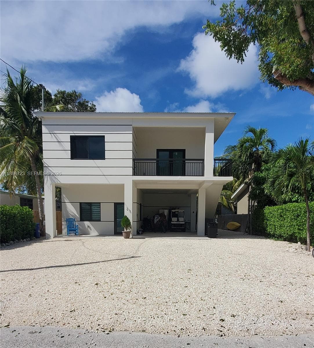 23 Jenny Ln photo 1