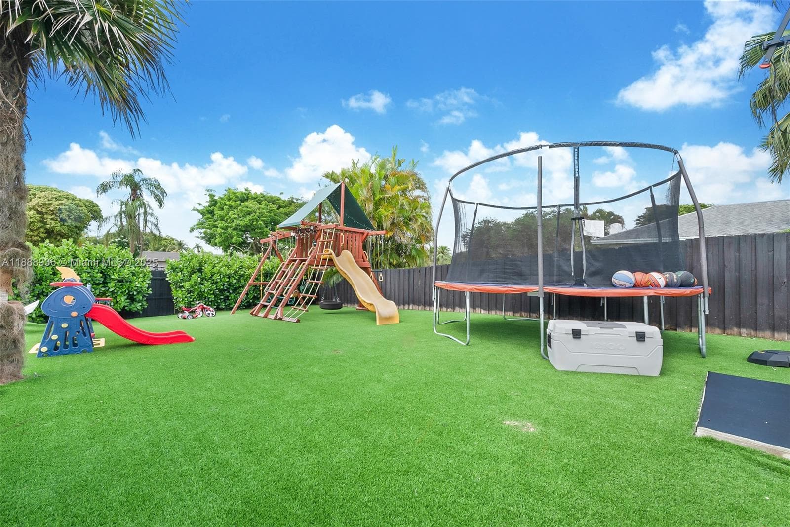 8840 SW 181st Ter photo 6