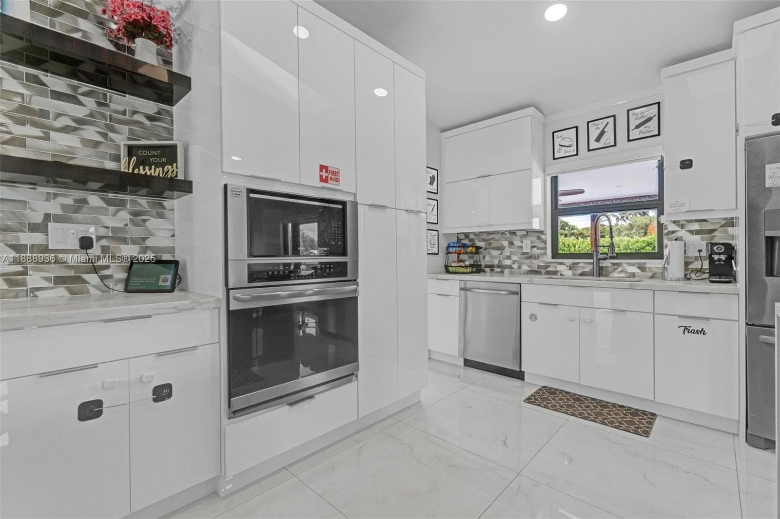 8840 SW 181st Ter photo 22