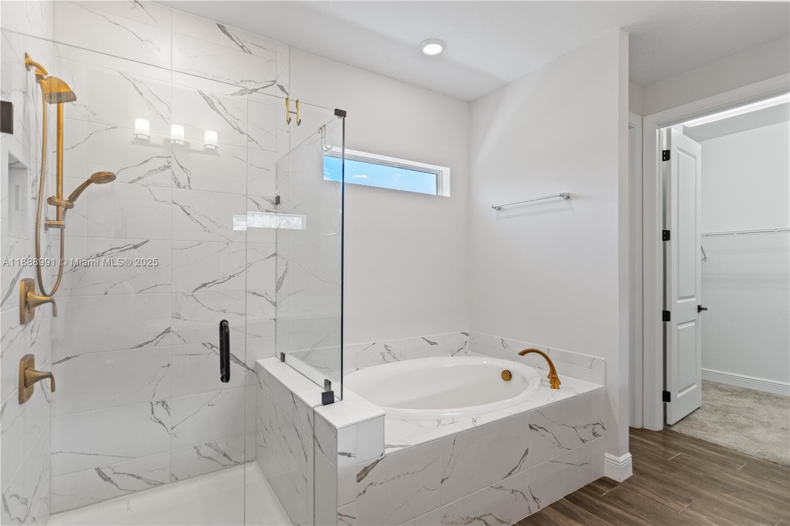 4022 Large Leaf Ln photo 17