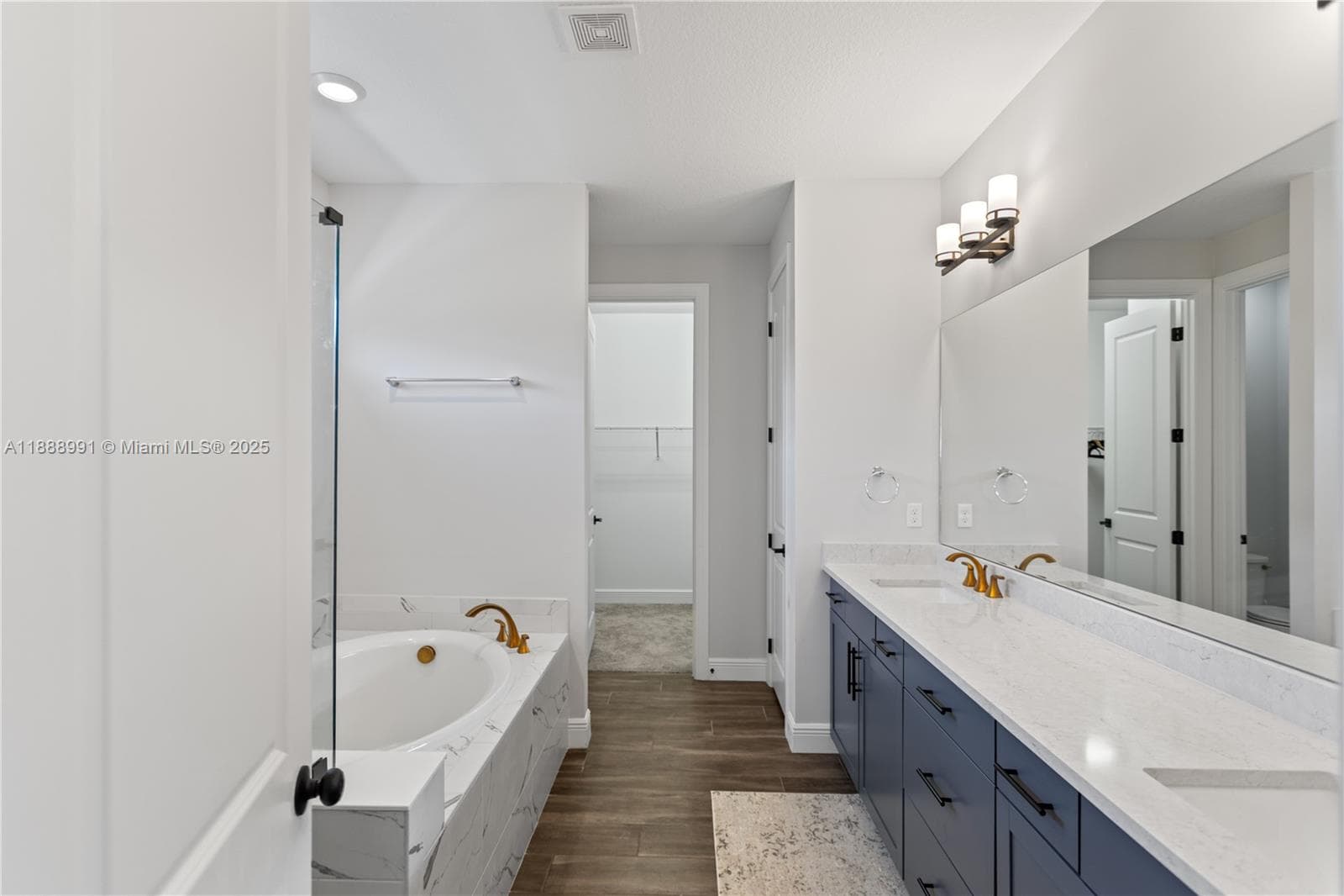4022 Large Leaf Ln photo 18