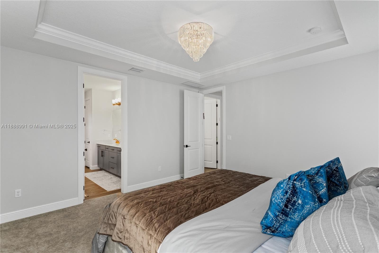4022 Large Leaf Ln photo 19