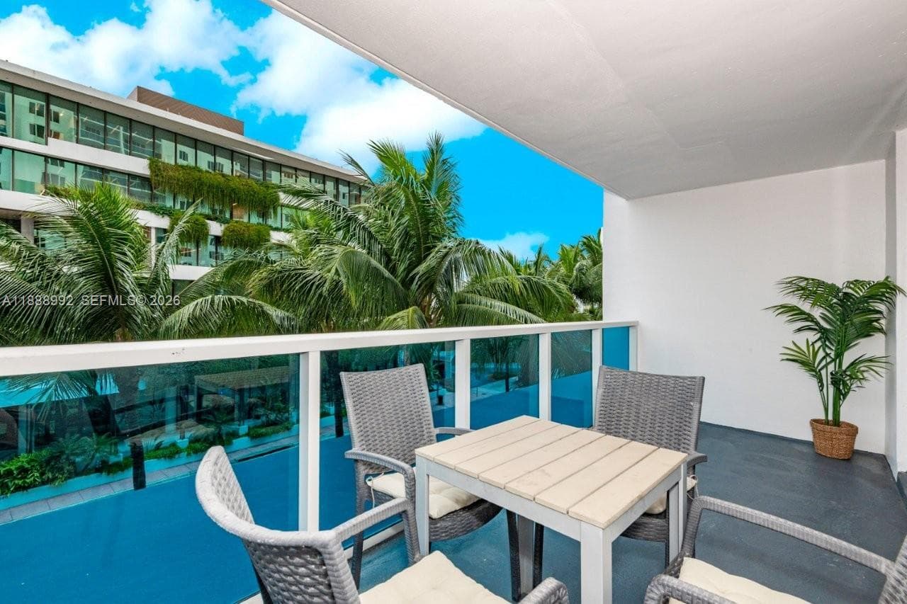 Roney Palace · #333 in Miami Beach - Photo 27