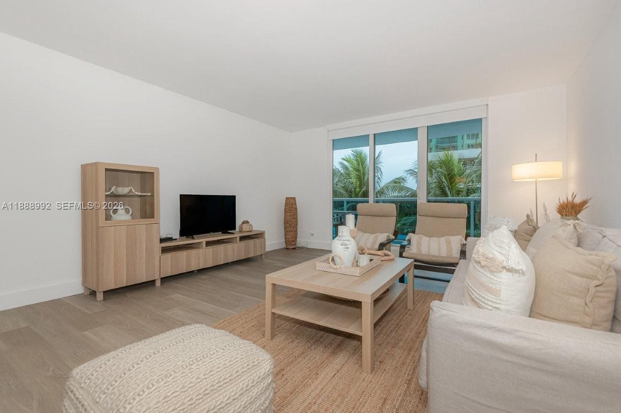 Roney Palace · #333 in Miami Beach - Photo 3
