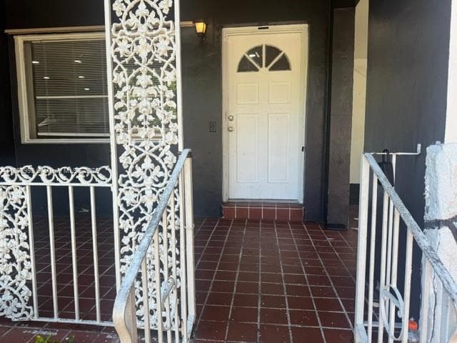 740 NW 42nd St photo 3