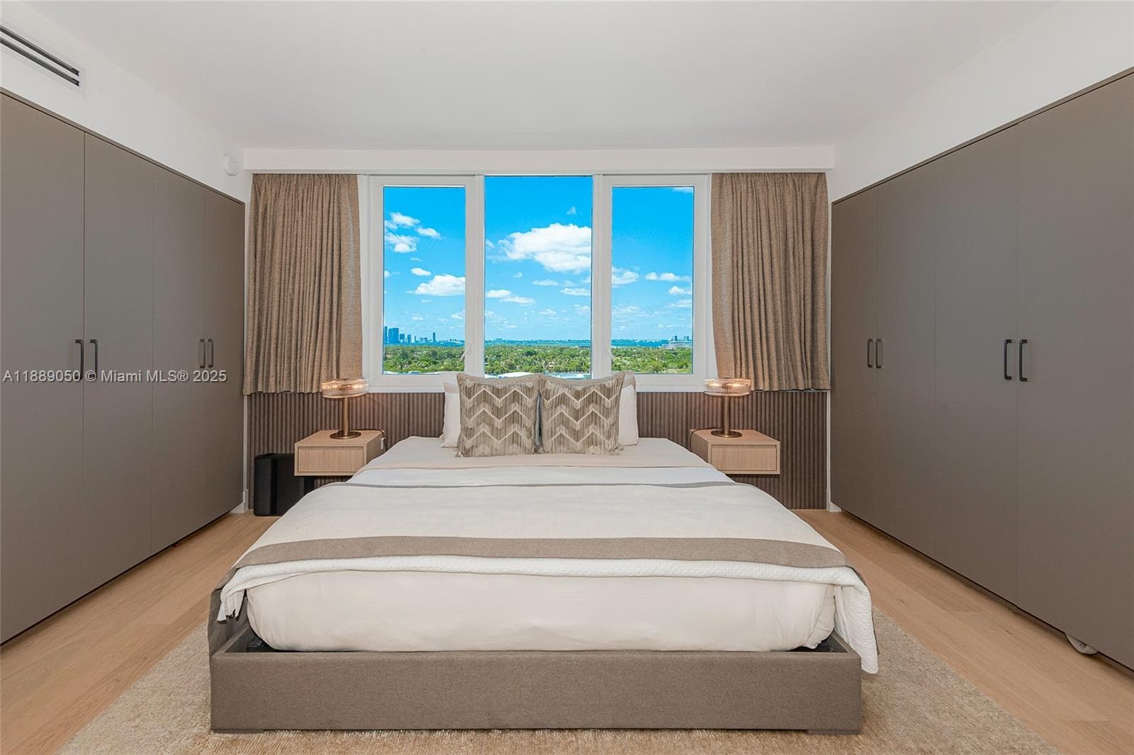 Roney Palace · #1527 in Miami Beach - Photo 4
