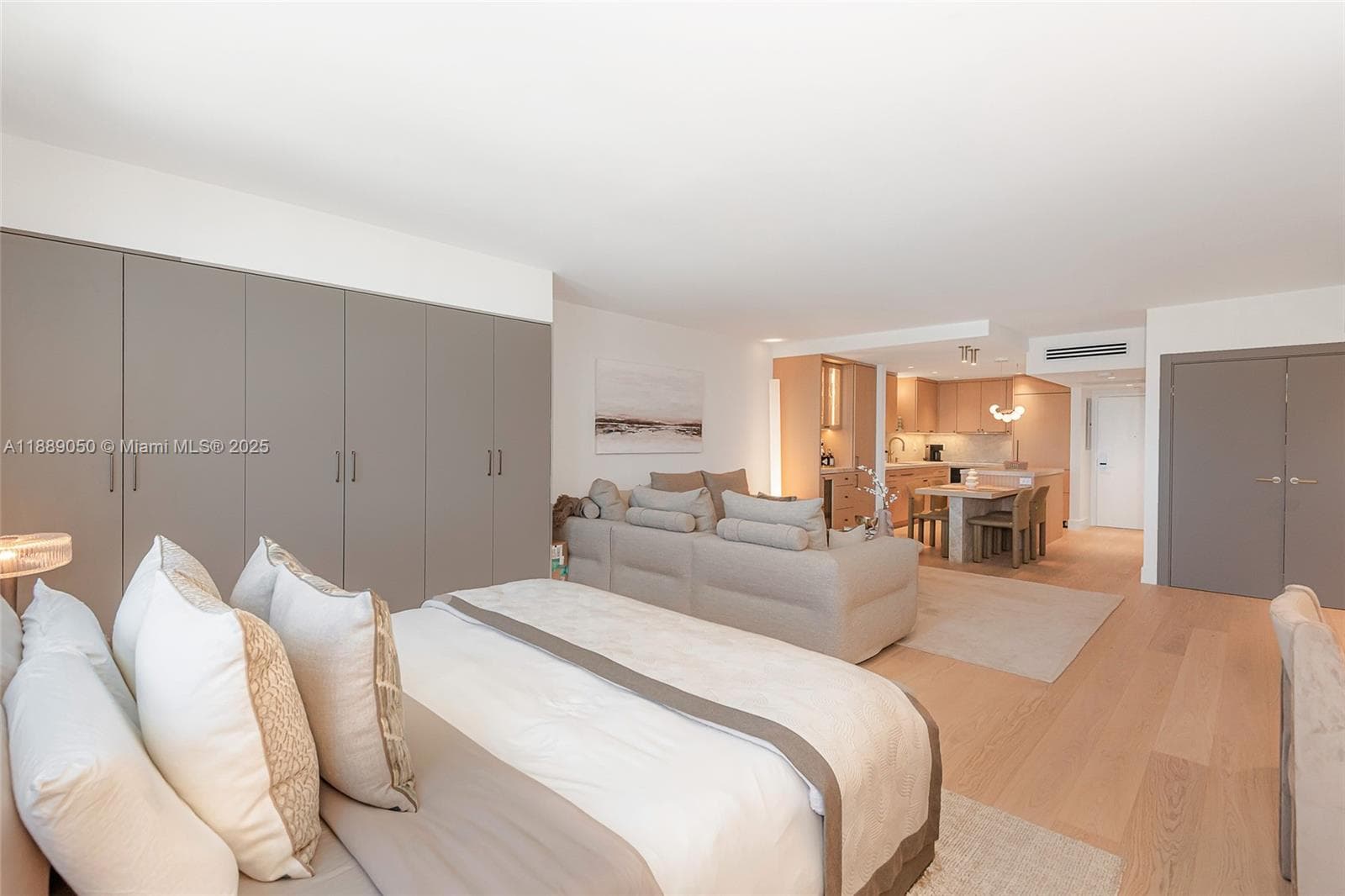 Roney Palace · #1527 in Miami Beach - Photo 8
