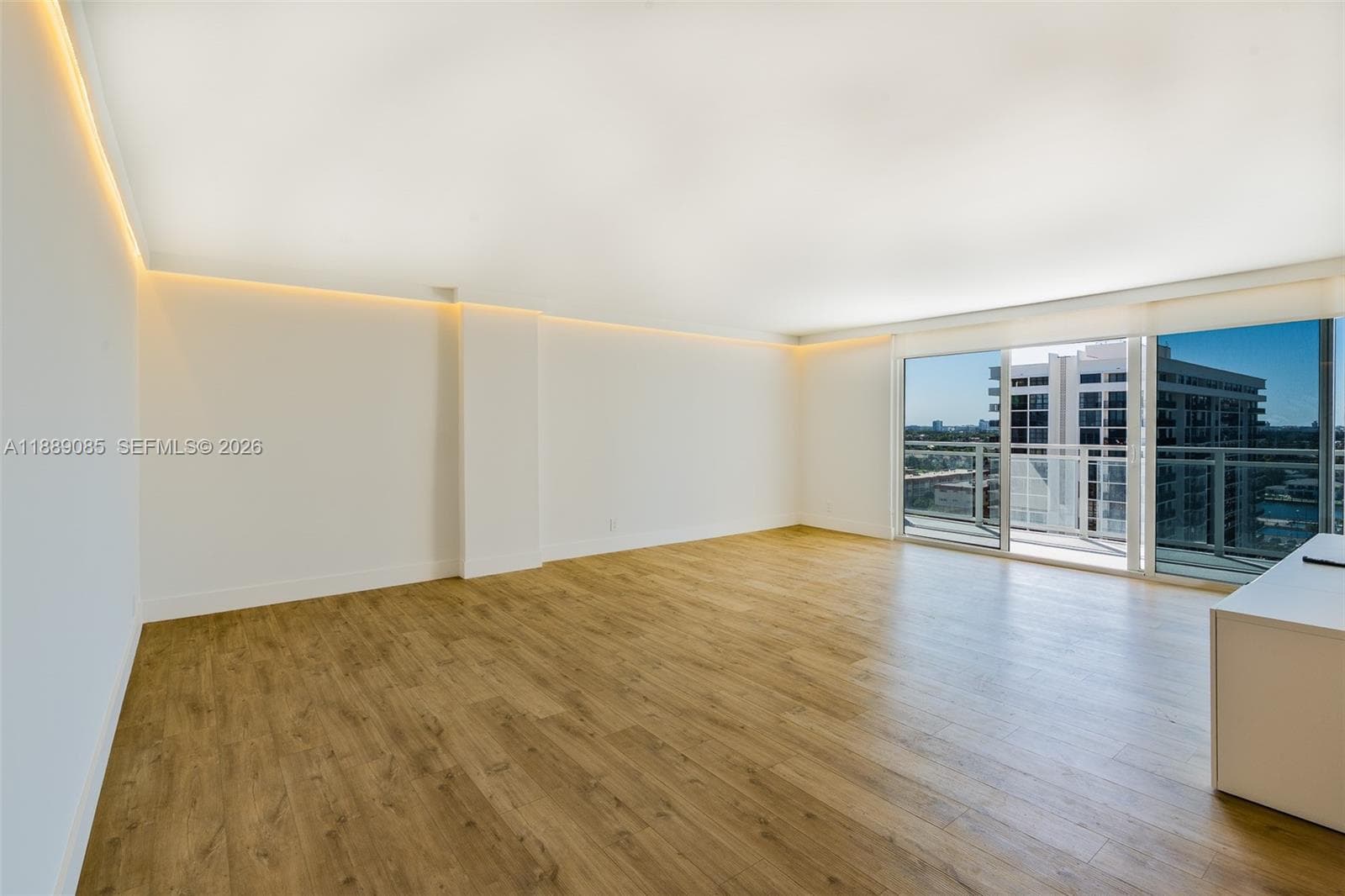 PARKER PLAZA CONDO ESTATE · #1127 in Hallandale Beach - Photo 7