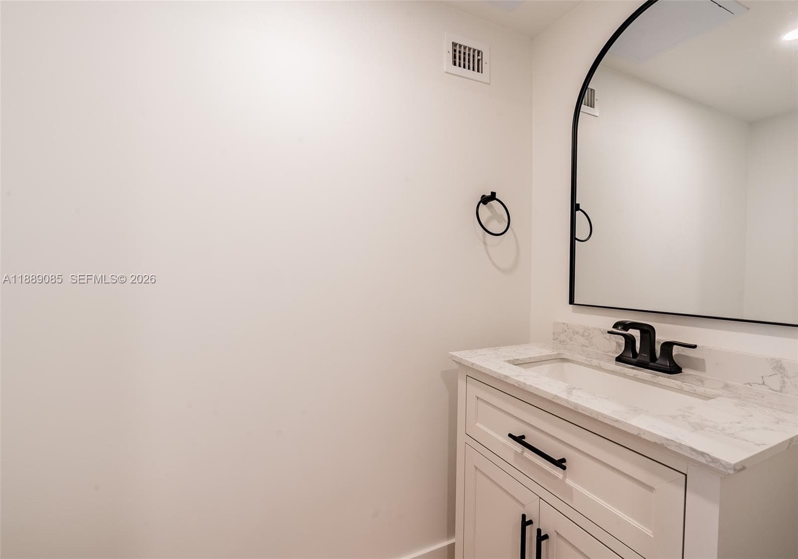 PARKER PLAZA CONDO ESTATE · #1127 in Hallandale Beach - Photo 11