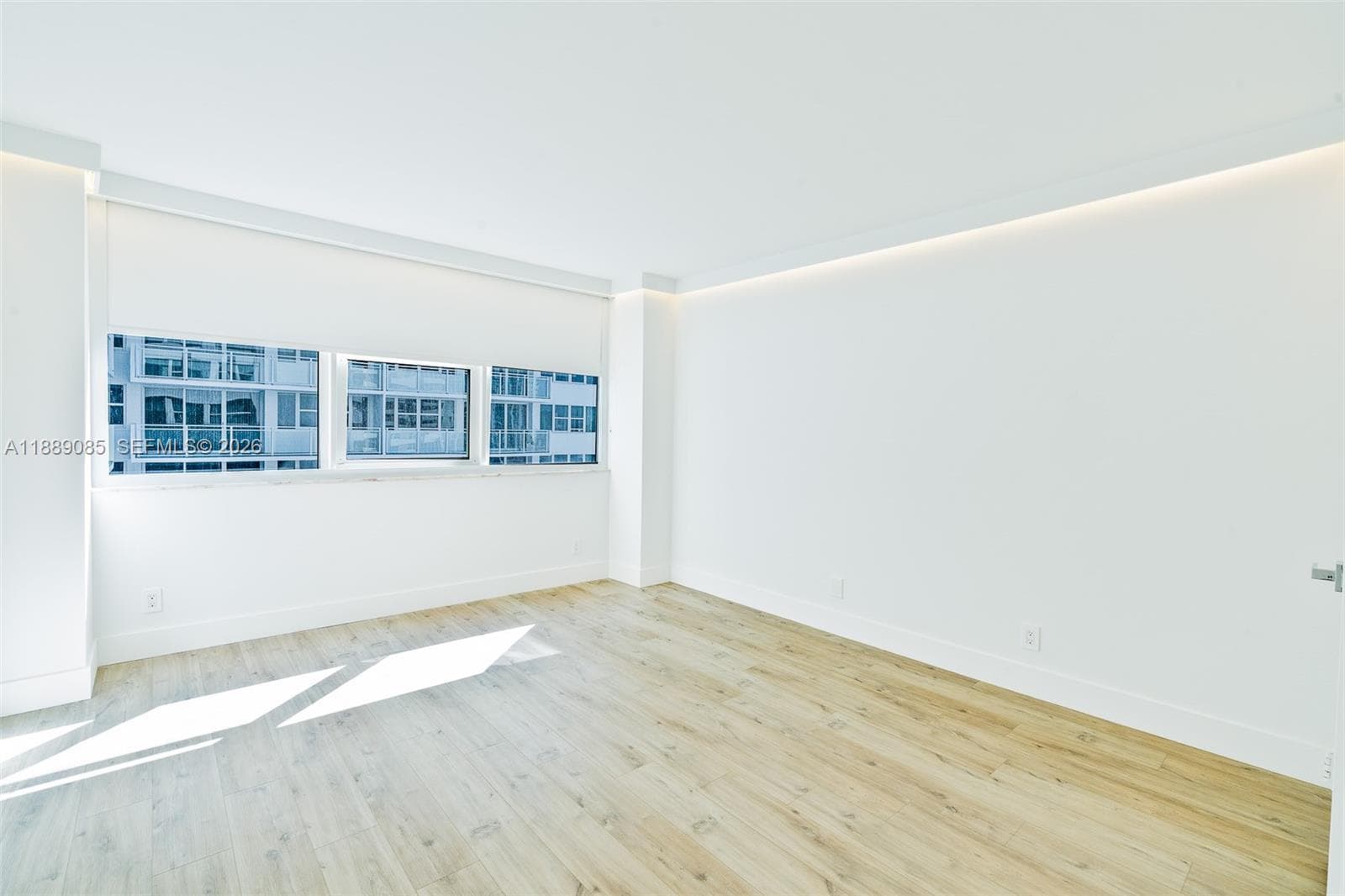 PARKER PLAZA CONDO ESTATE · #1127 in Hallandale Beach - Photo 21