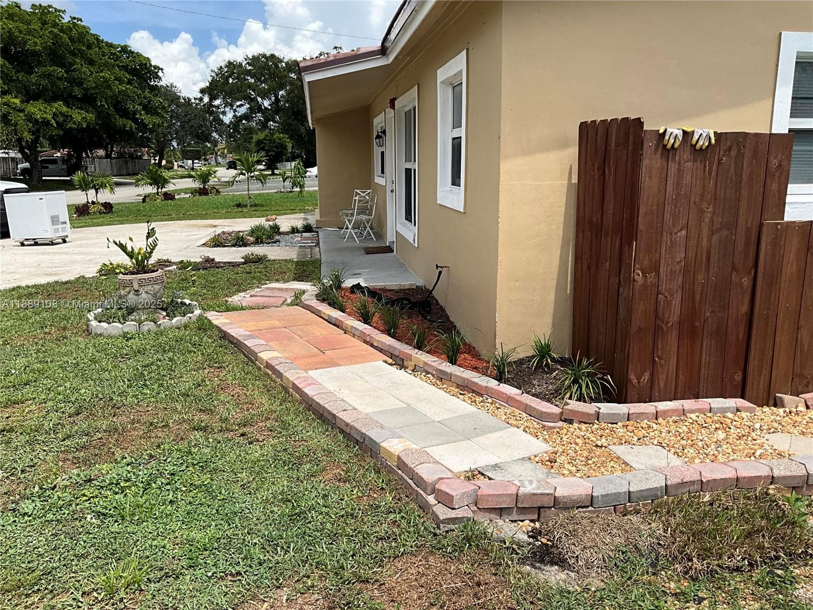 720 NW 38th Ave photo 12