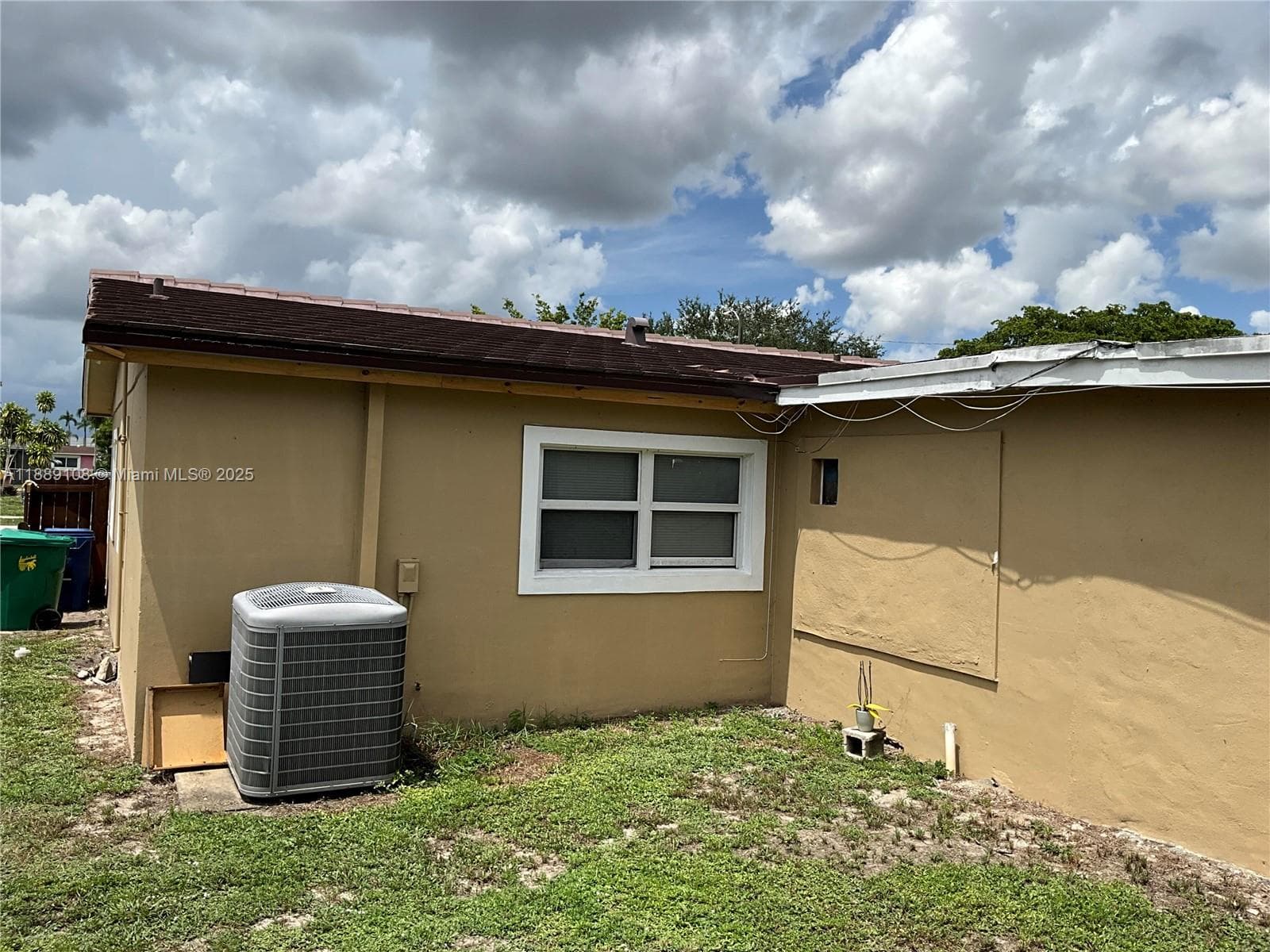 720 NW 38th Ave photo 9