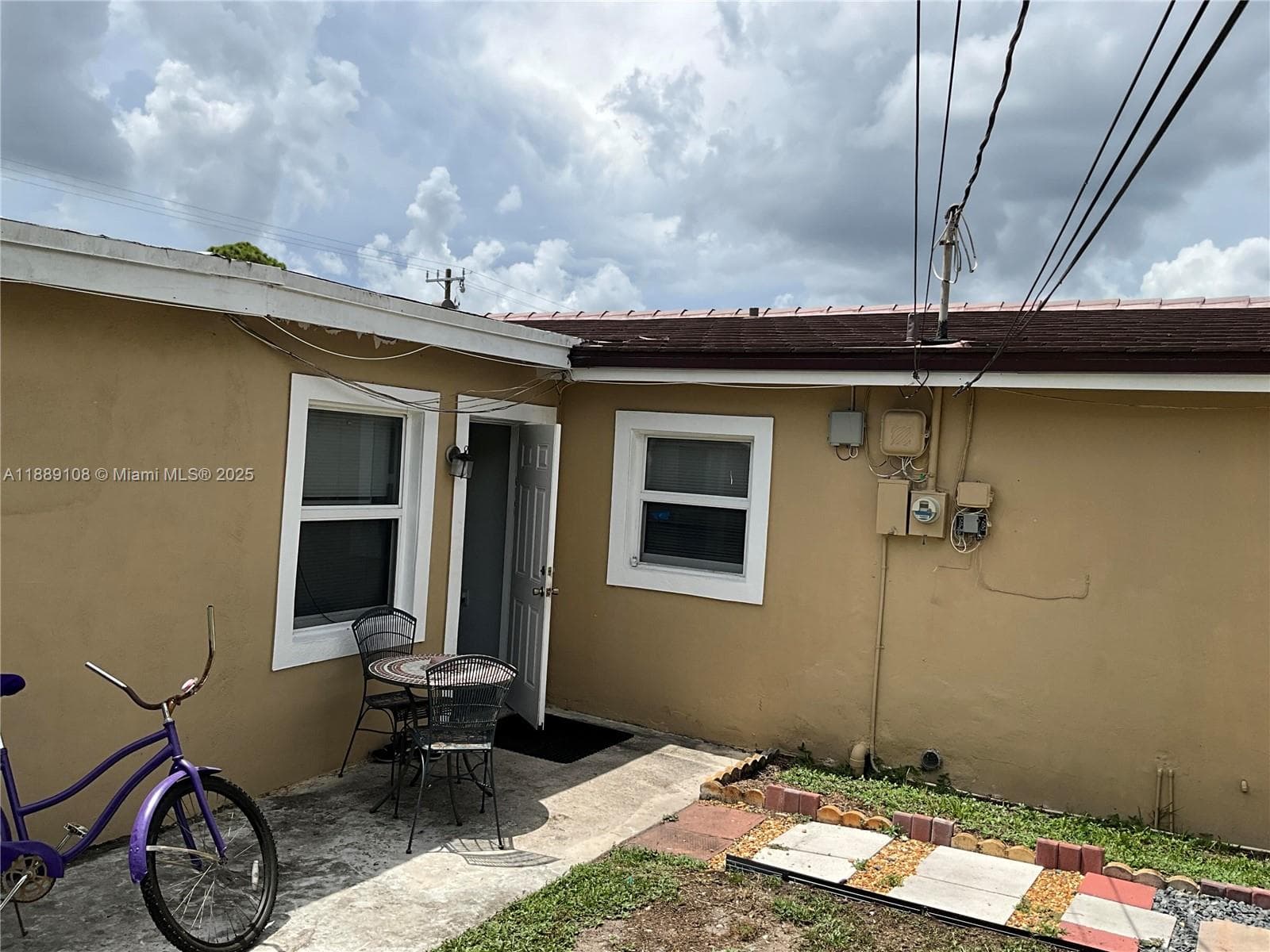 720 NW 38th Ave photo 8