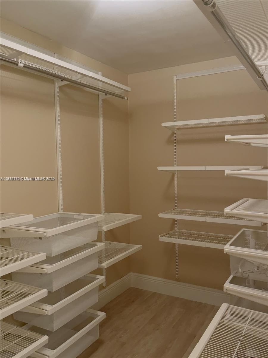 TOWERS OF QUAYSIDE CONDO · #309 in Miami - Photo 17