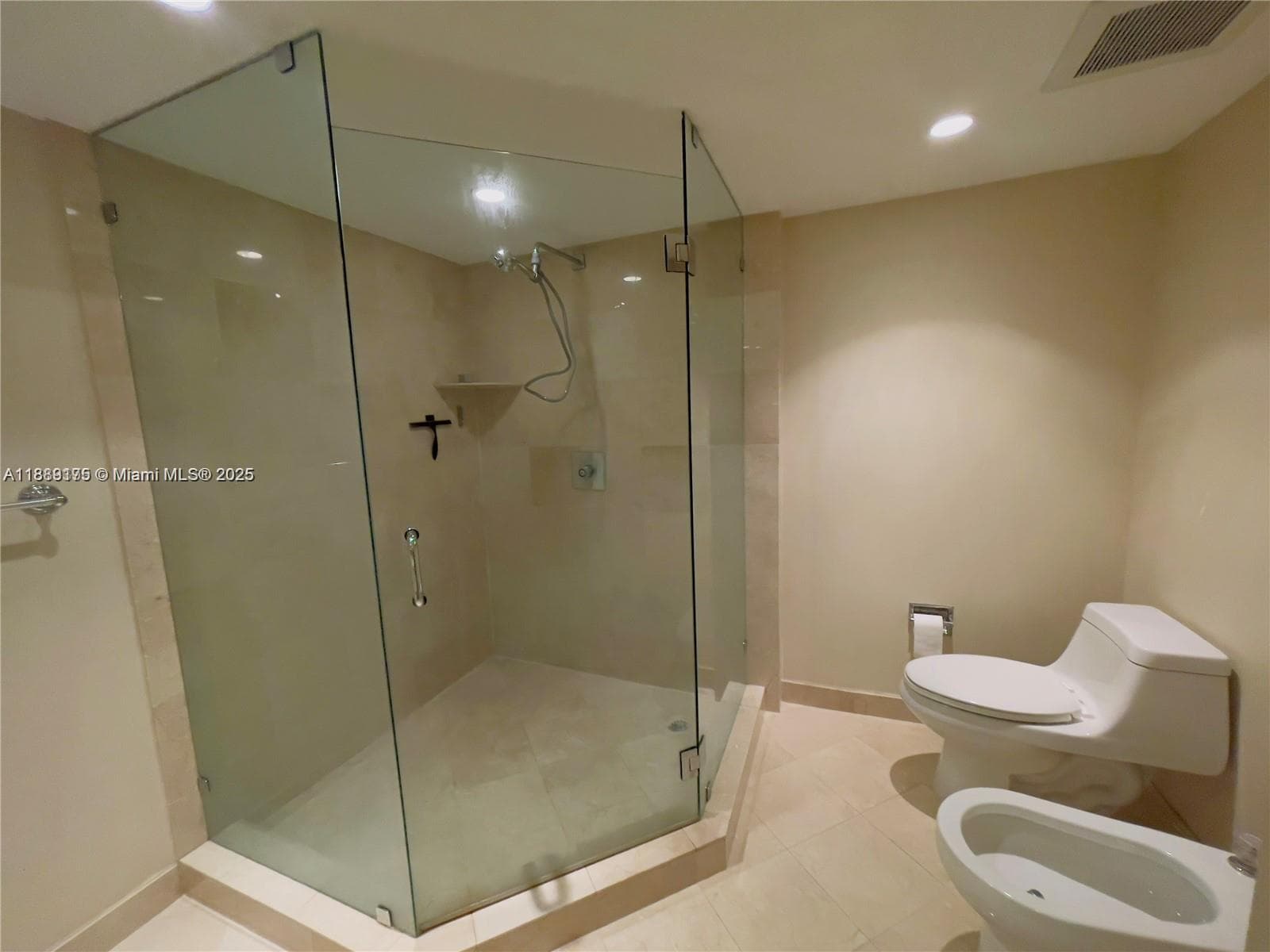 TOWERS OF QUAYSIDE CONDO · #309 in Miami - Photo 12