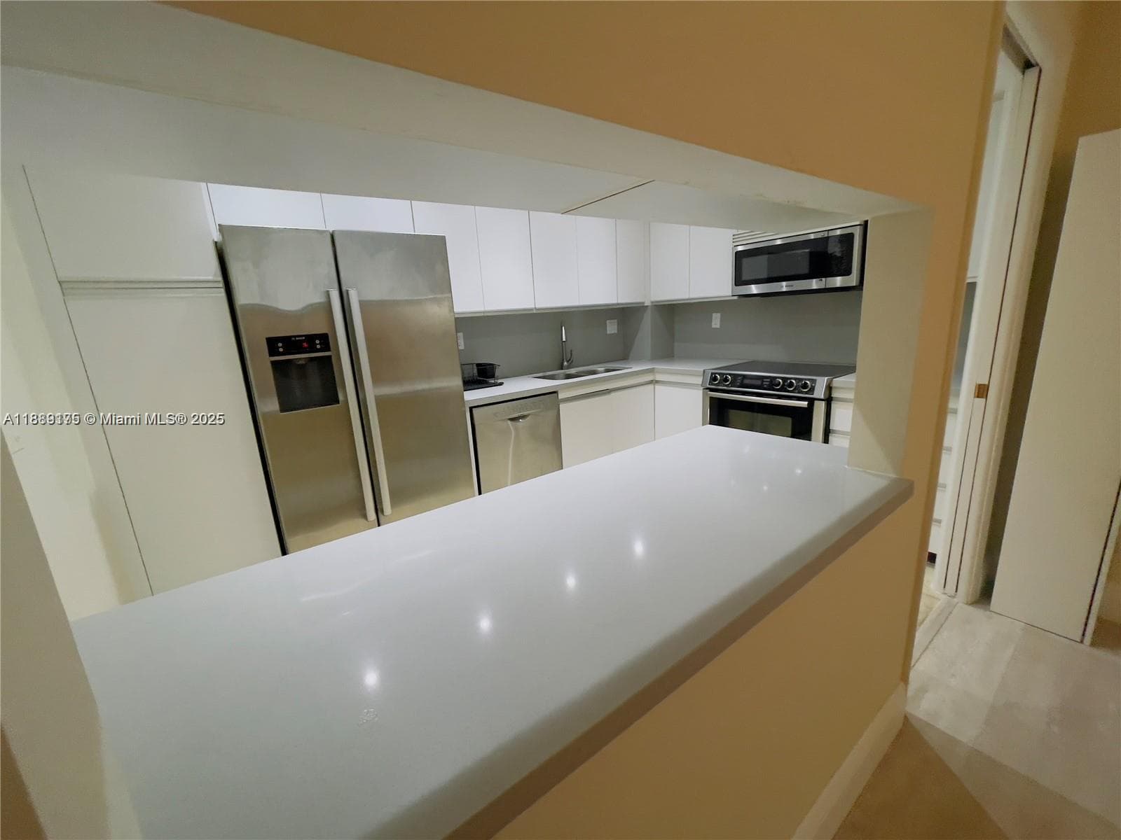 TOWERS OF QUAYSIDE CONDO · #309 in Miami - Photo 5