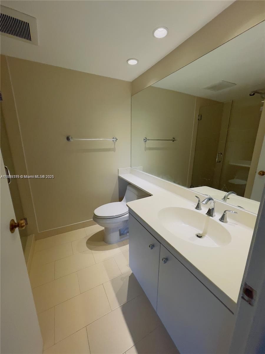 TOWERS OF QUAYSIDE CONDO · #309 in Miami - Photo 8