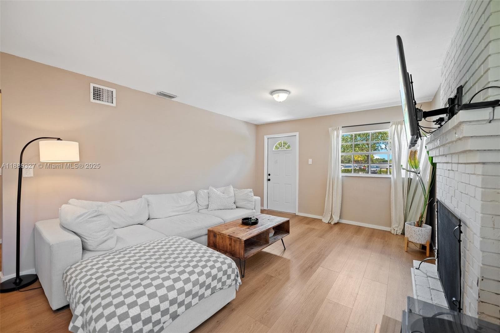 1480 SW 26th Ave photo 7