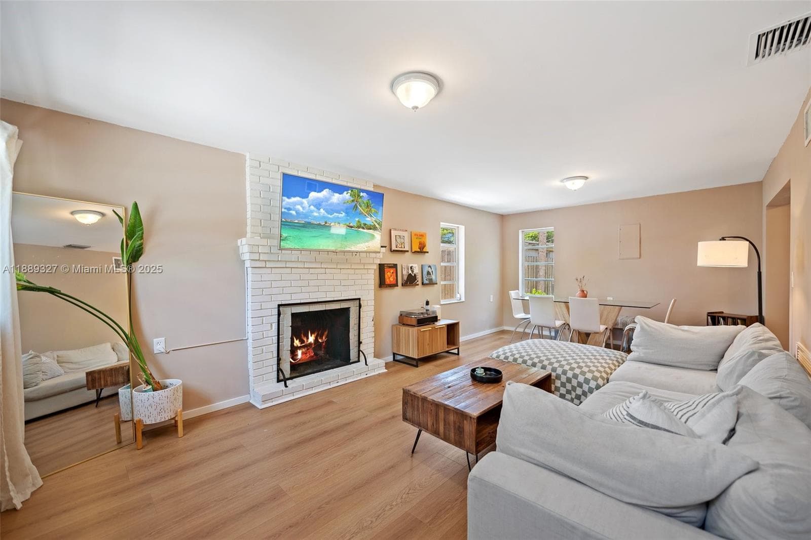 1480 SW 26th Ave photo 5