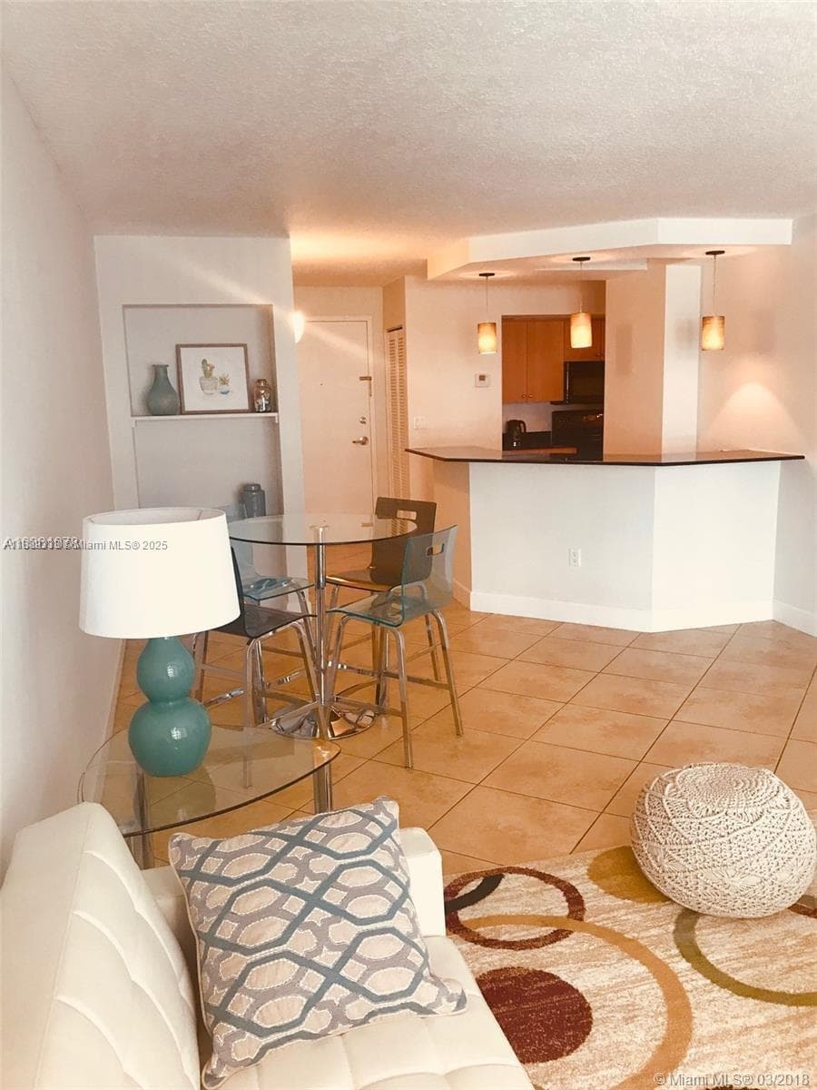 THE COLLINS CONDO · #912 in Miami Beach - Photo 6