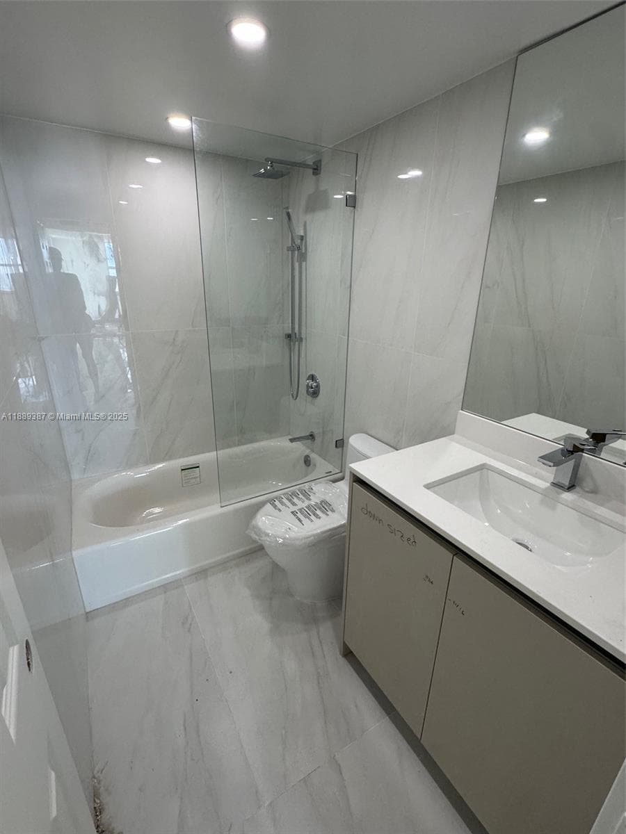 RESIDENCES ON HOLLYWOOD · #511 in Hollywood - Photo 6