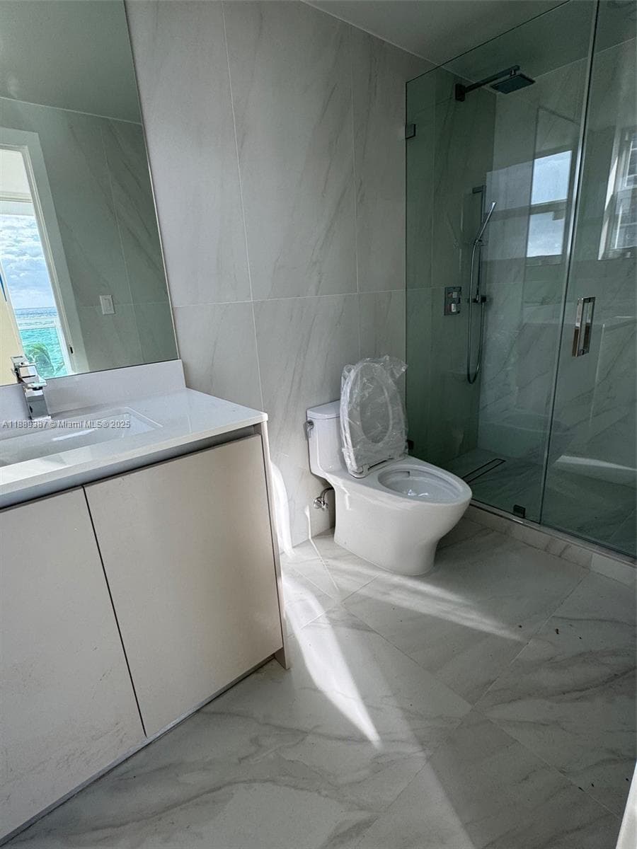 RESIDENCES ON HOLLYWOOD · #511 in Hollywood - Photo 4