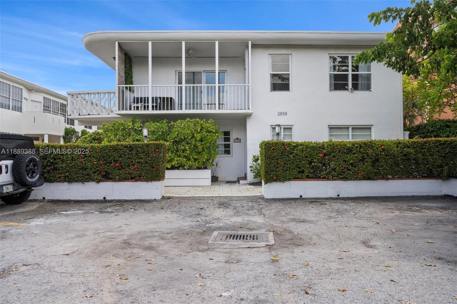 Pinetree Manor · #5 in Miami Beach - Photo 1