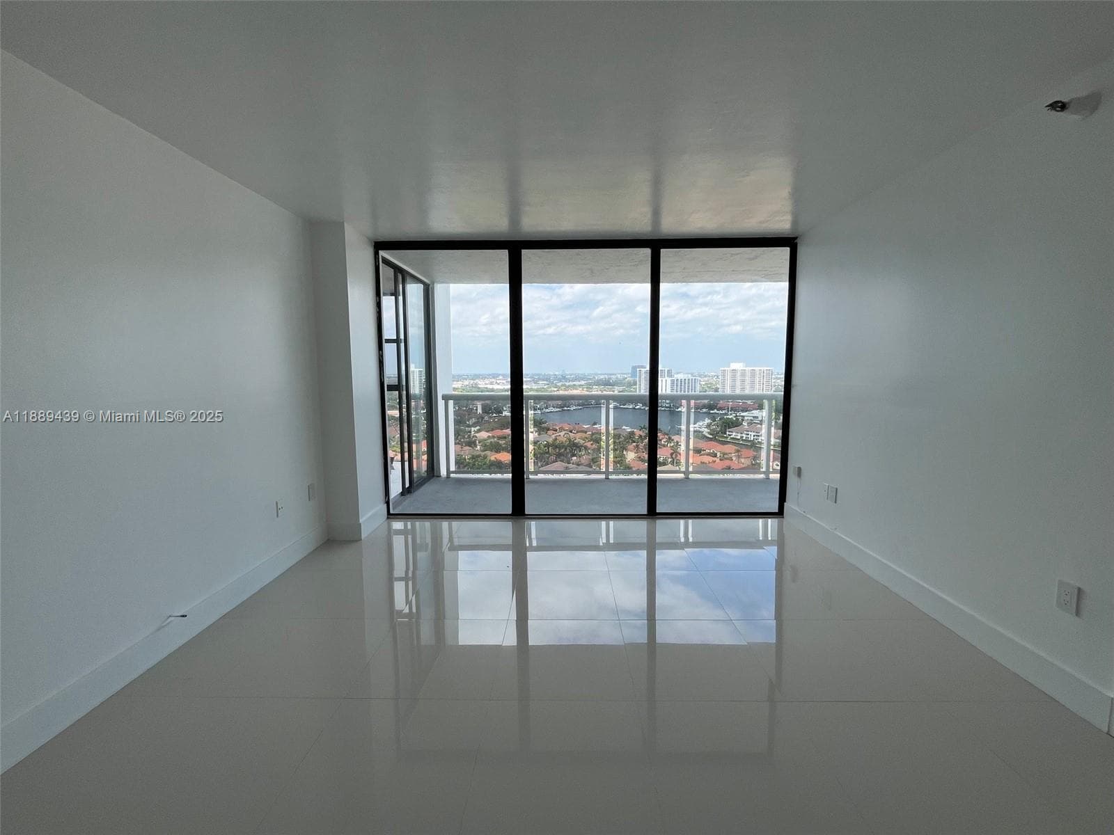 WATERVIEW CONDO · #2132 in Aventura - Photo 6