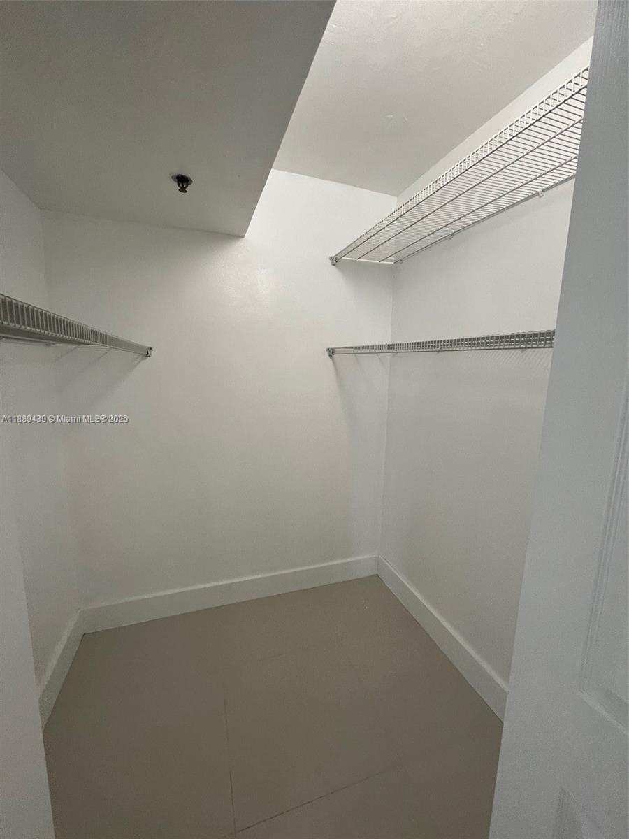 WATERVIEW CONDO · #2132 in Aventura - Photo 13