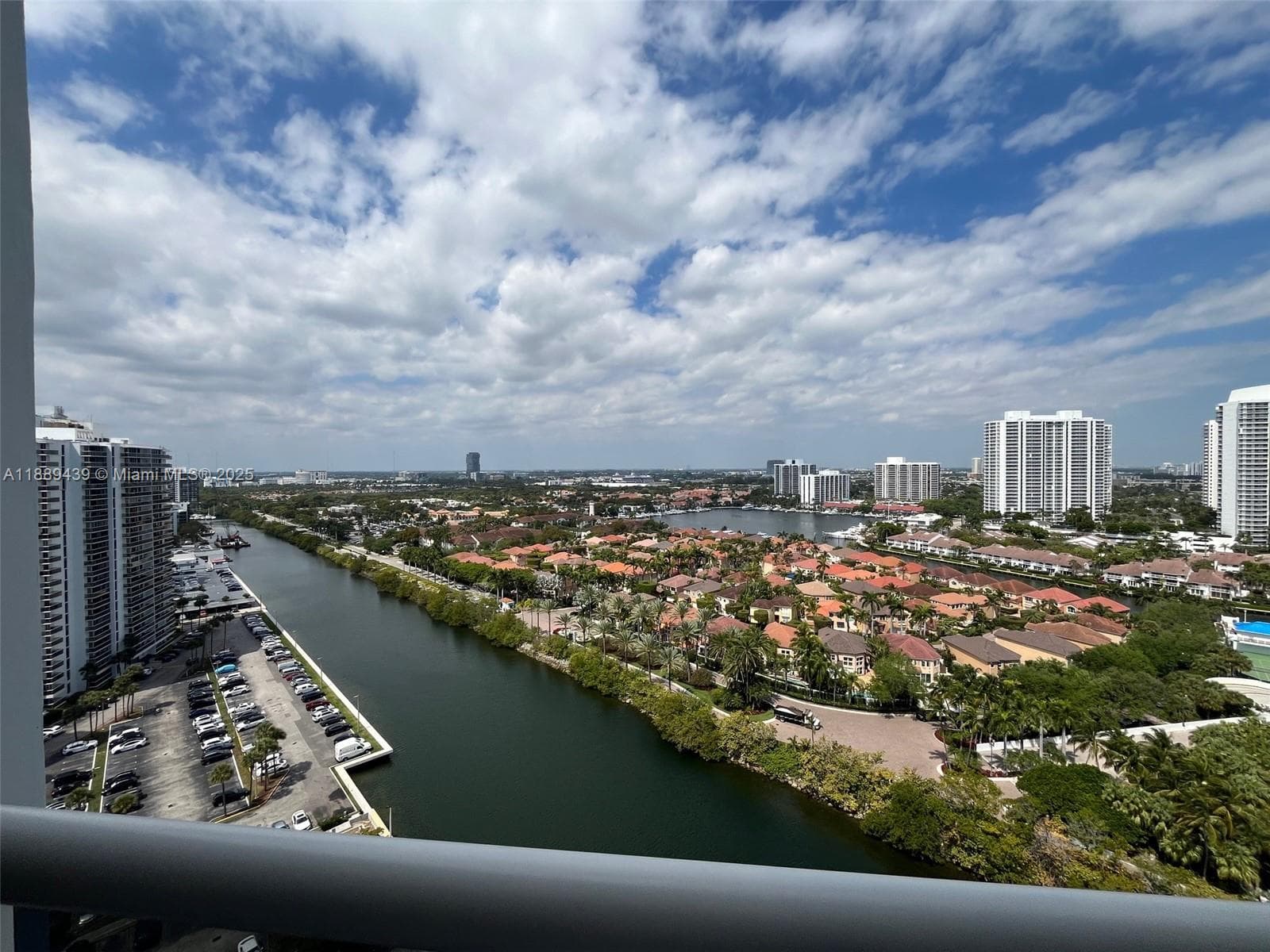 WATERVIEW CONDO · #2132 in Aventura - Photo 3
