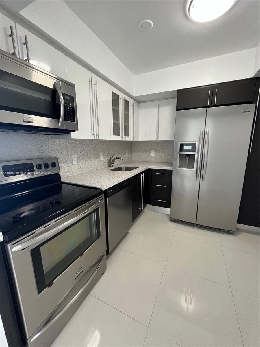 WATERVIEW CONDO · #2132 in Aventura - Photo 5