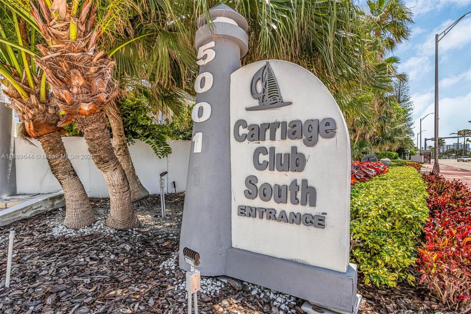 0HE CARRIAGE CLUB SOUTH C · #16F in Miami Beach - Photo 23