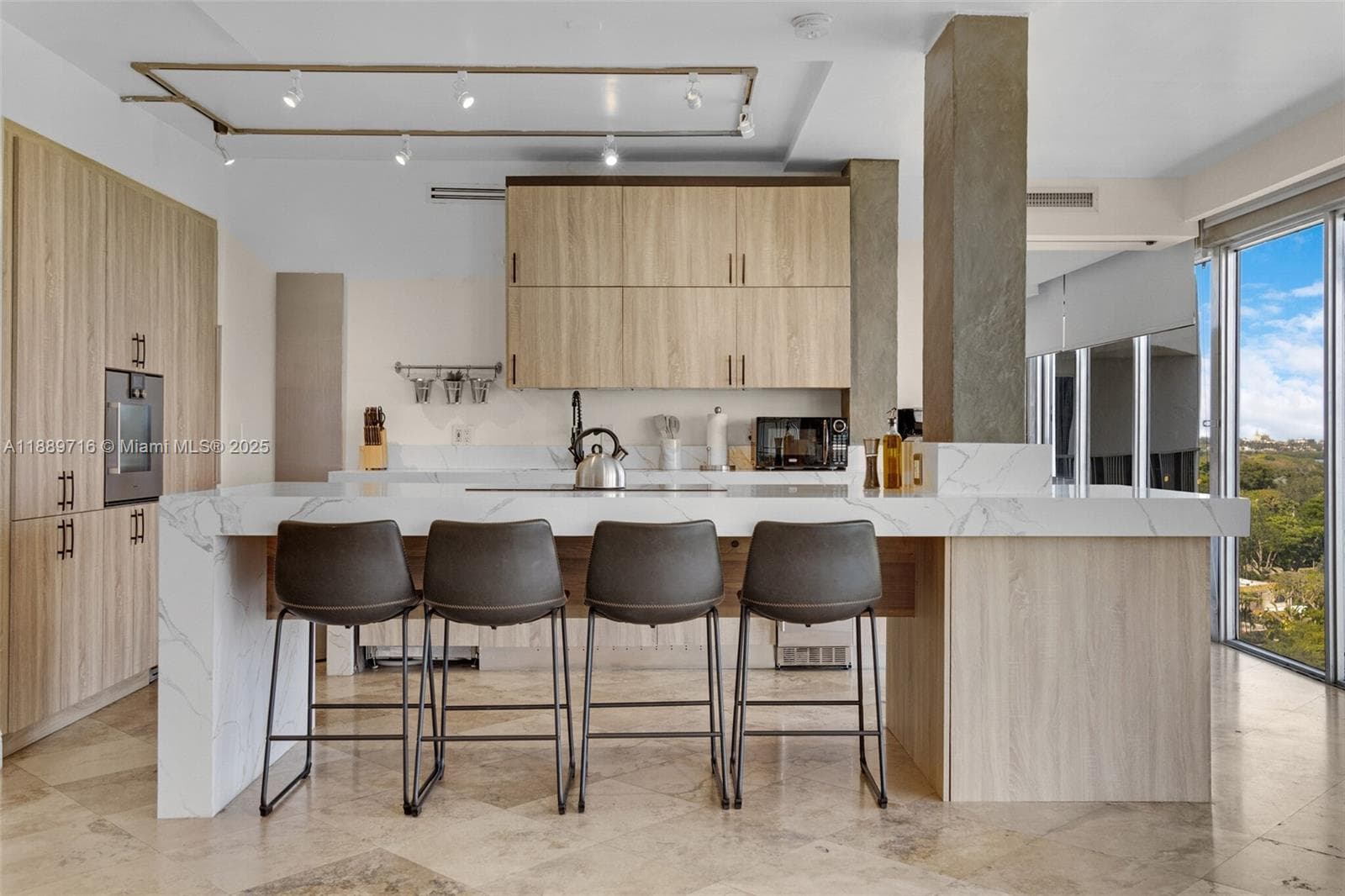 THE FLATS AT MORNINGSIDE · #PH-3 in Miami - Photo 4