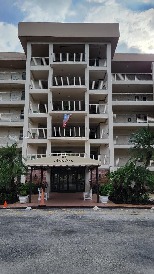 NO 19 PALM-AIRE COUNTRY C · #202 in Pompano Beach - Photo 1