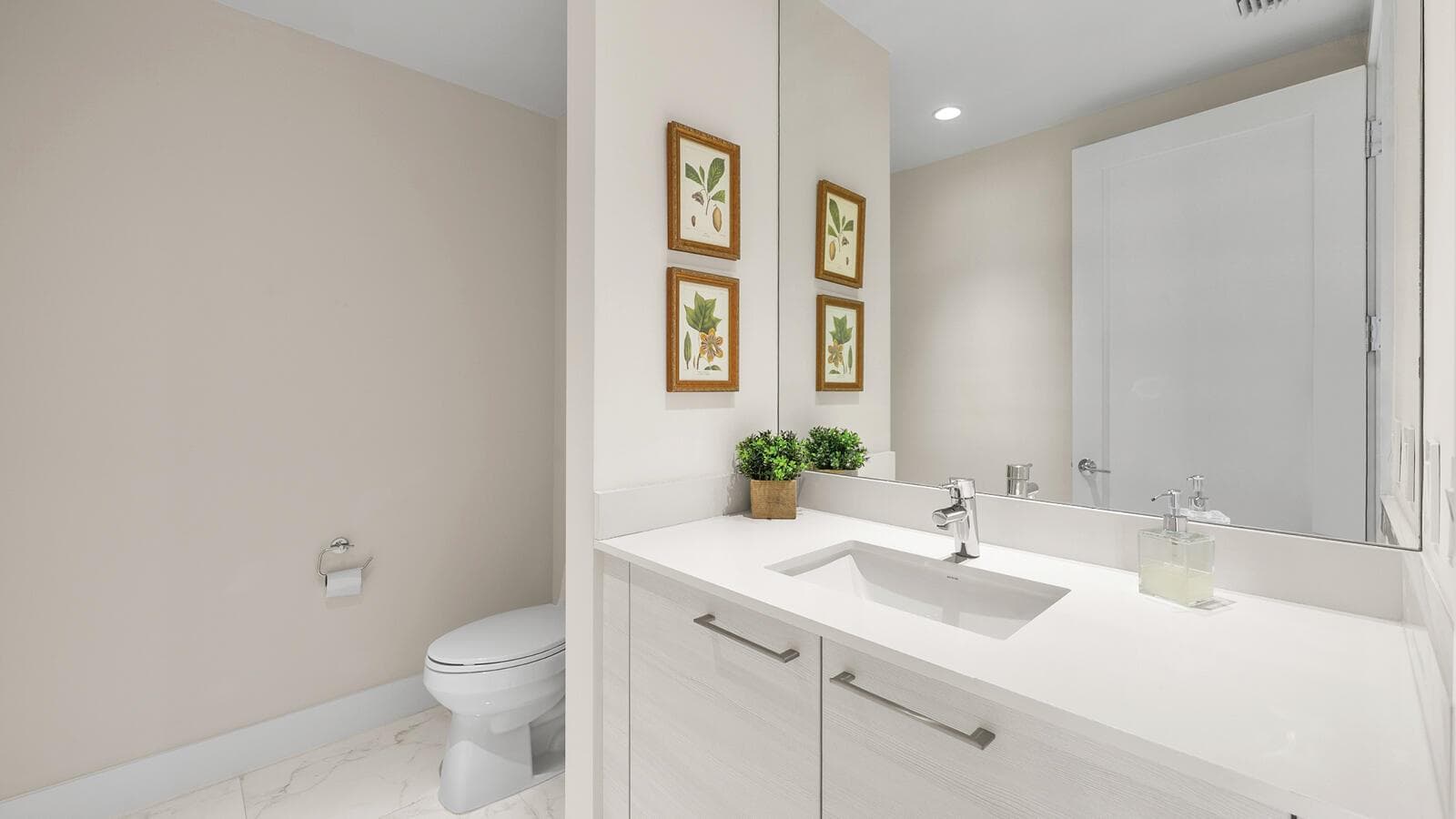 1 Water Club Way 40218
