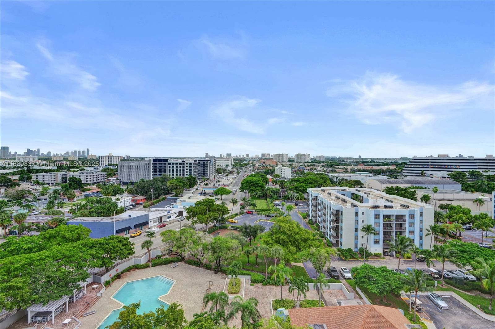 GREENWICH PH I CONDO · #A1213 in North Miami - Photo 2