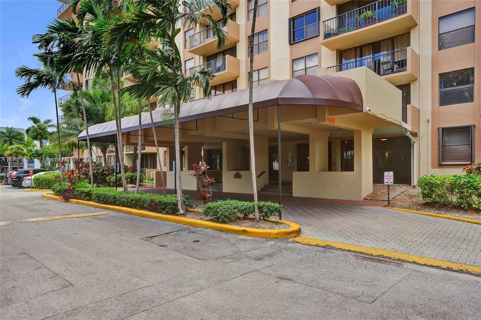 GREENWICH PH I CONDO · #A1213 in North Miami - Photo 11