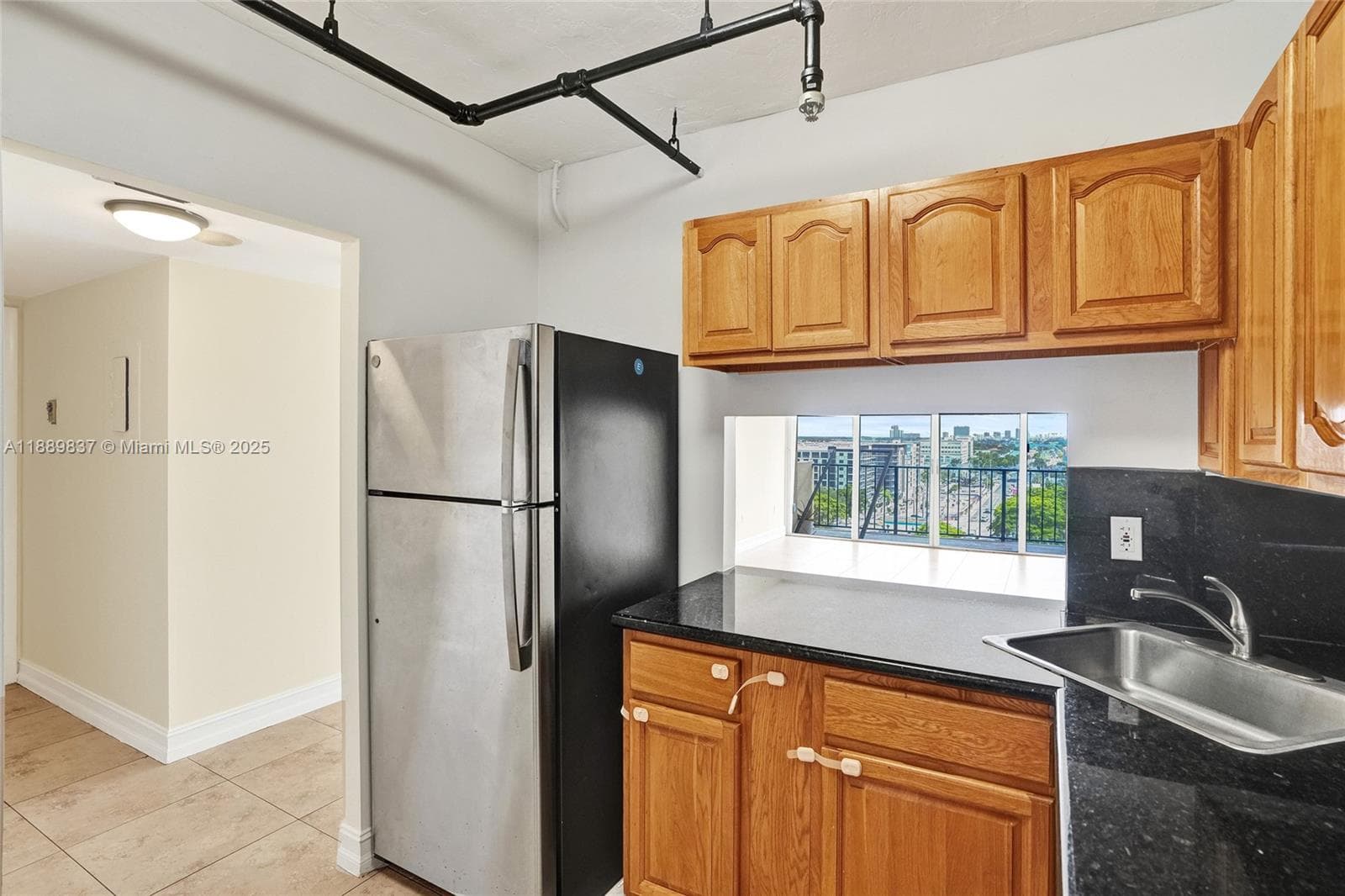 GREENWICH PH I CONDO · #A1213 in North Miami - Photo 31