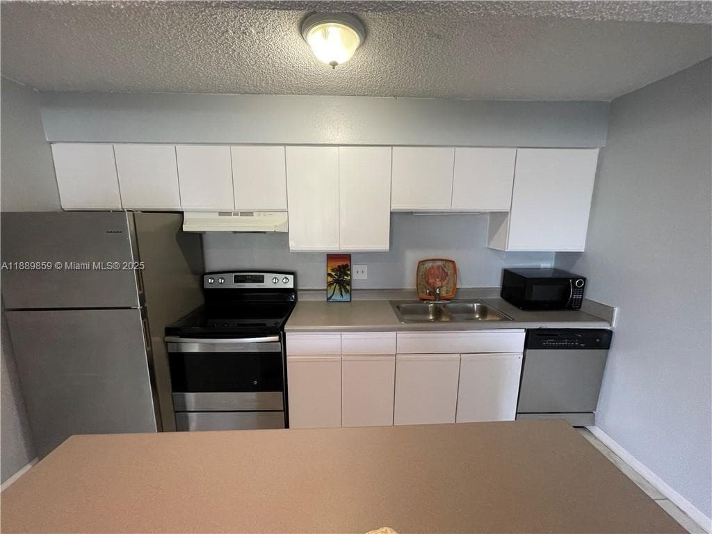 WINDWARD LAKES CONDO · #A101 in Pompano Beach - Photo 2