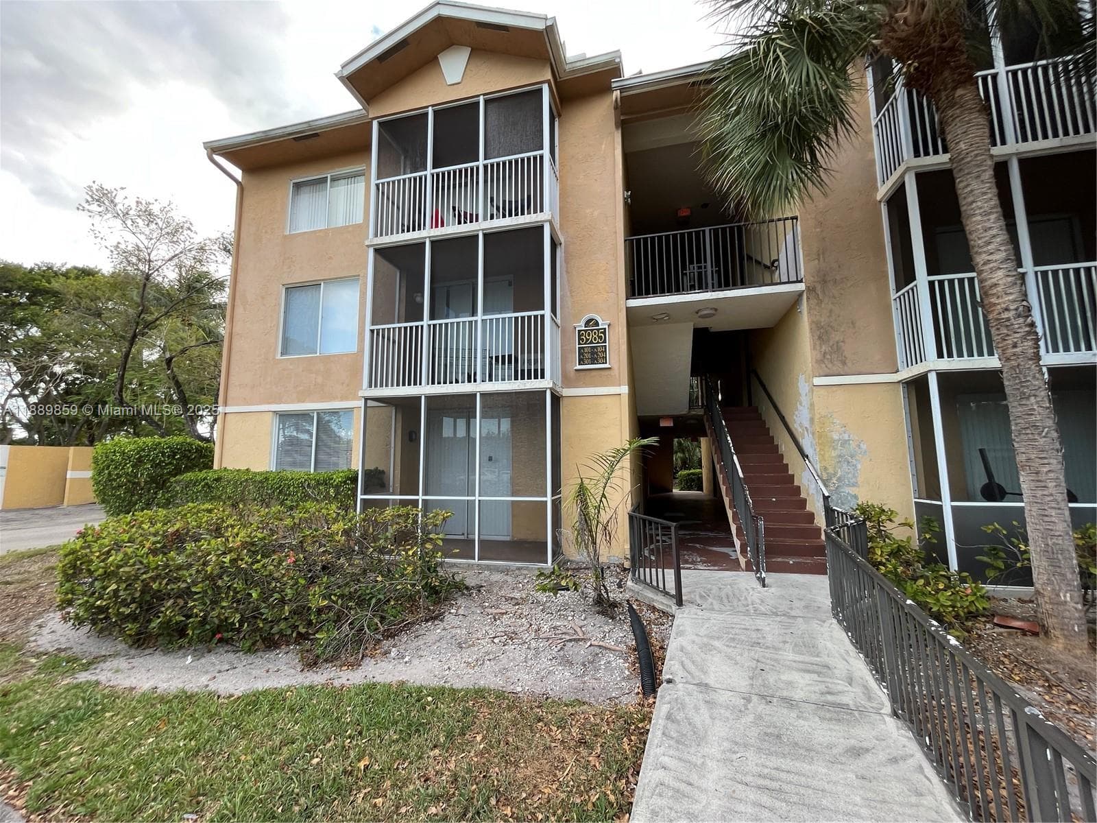 WINDWARD LAKES CONDO · #A101 in Pompano Beach - Photo 10