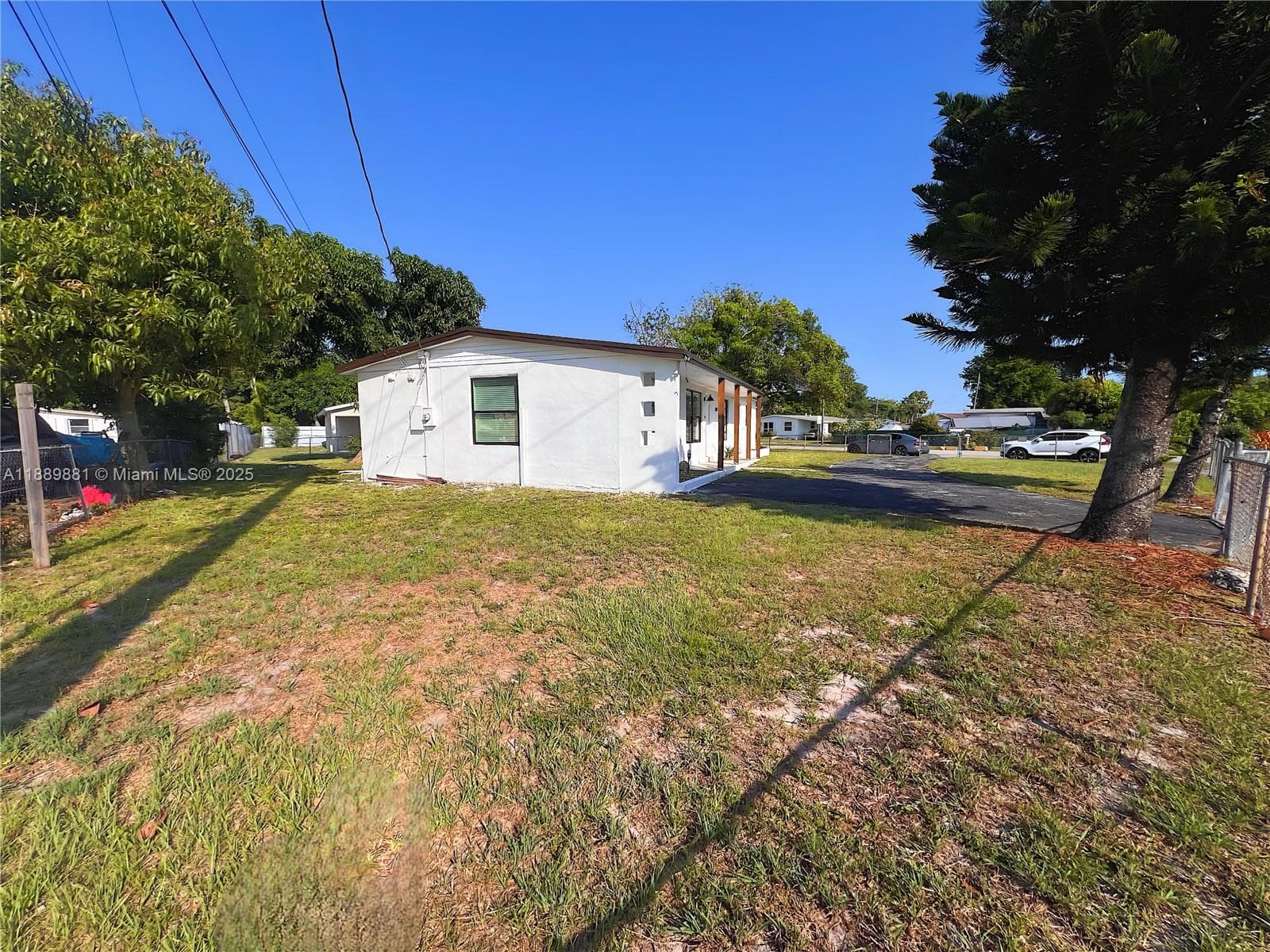 3361 NW 5th Pl photo 21