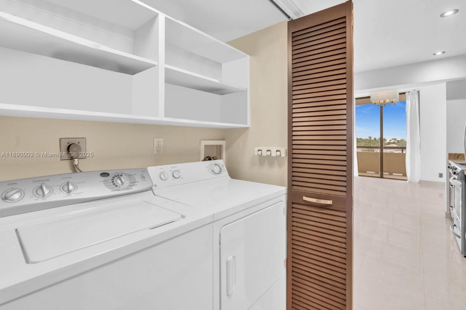 TURNBERRY TOWERS CONDO · #3J in Aventura - Photo 23