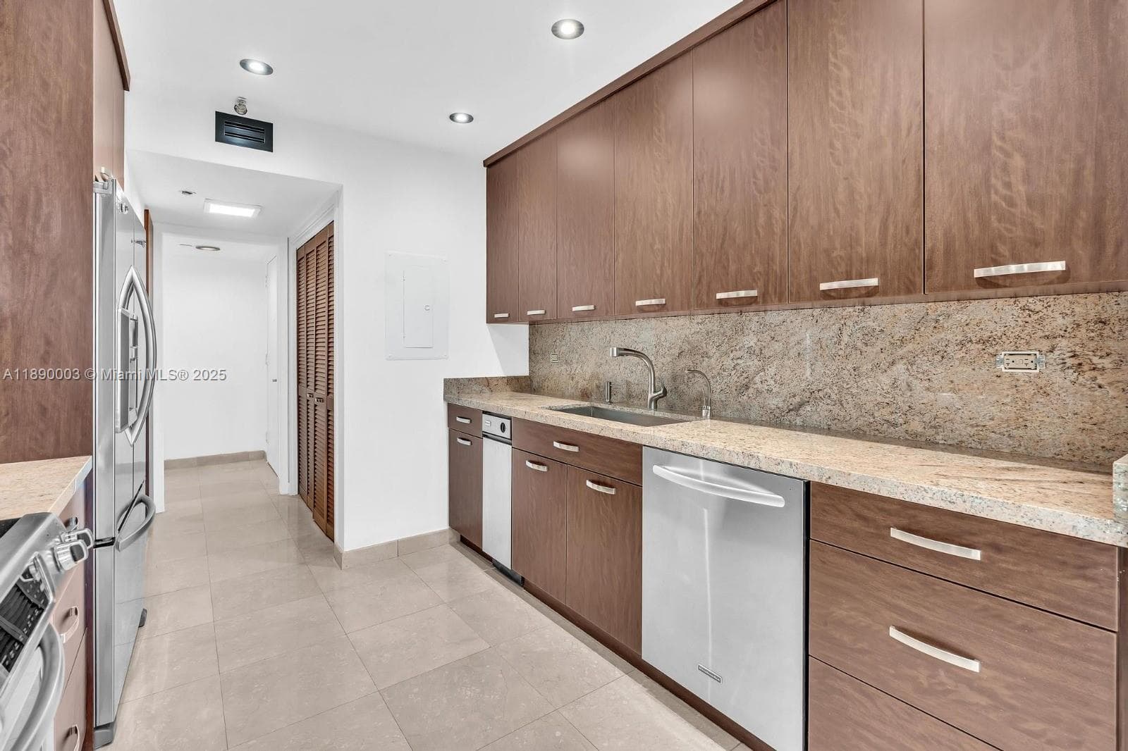TURNBERRY TOWERS CONDO · #3J in Aventura - Photo 22